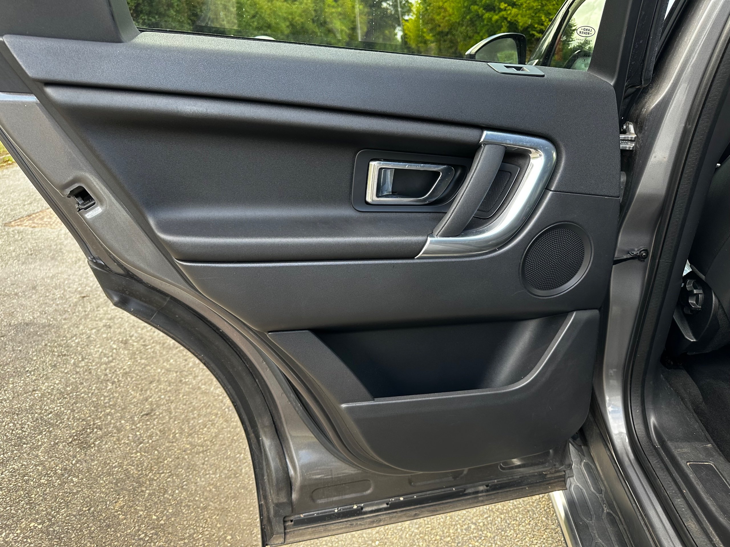 LAND ROVER DISCOVERY SPORT 2.0 TD4 SE TECH SUV 5DR DIESEL AUTO 4WD EURO 6 S...